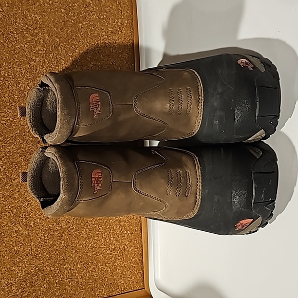 The North Face Boots - Picture 2 of 8